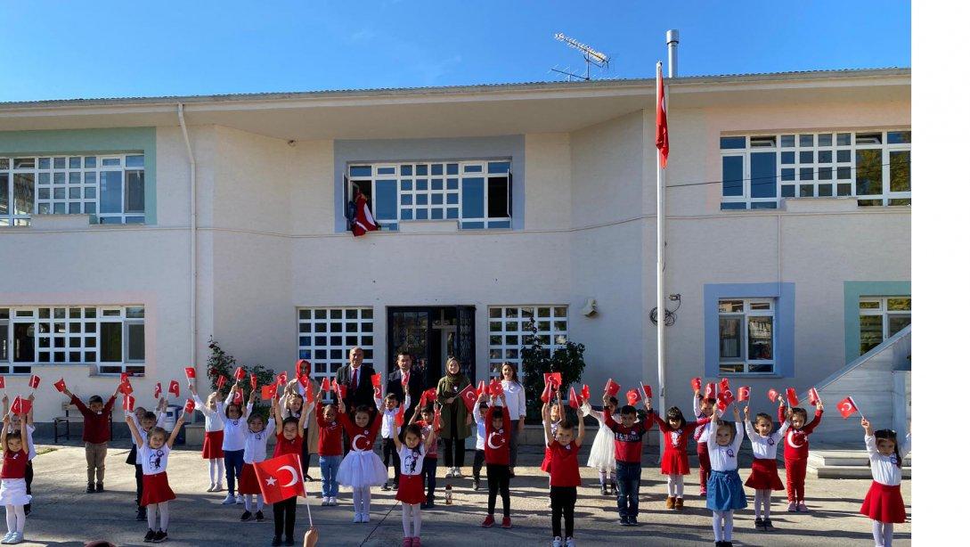 29 Ekim Cumhuriyet Bayramı İlçemiz Okullarında Coşku ile Kutlandı.